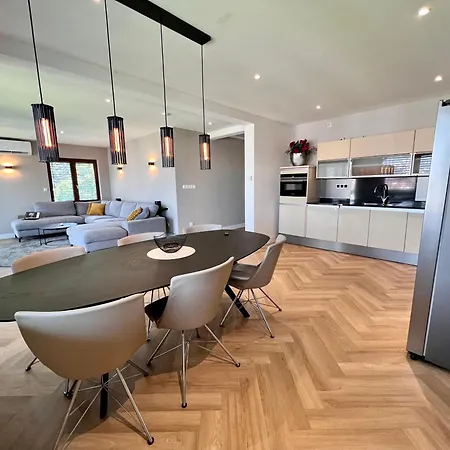 The Penthouse Apartman