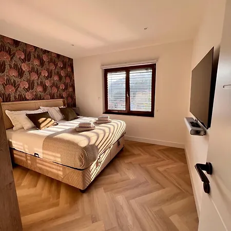 The Penthouse Apartman *